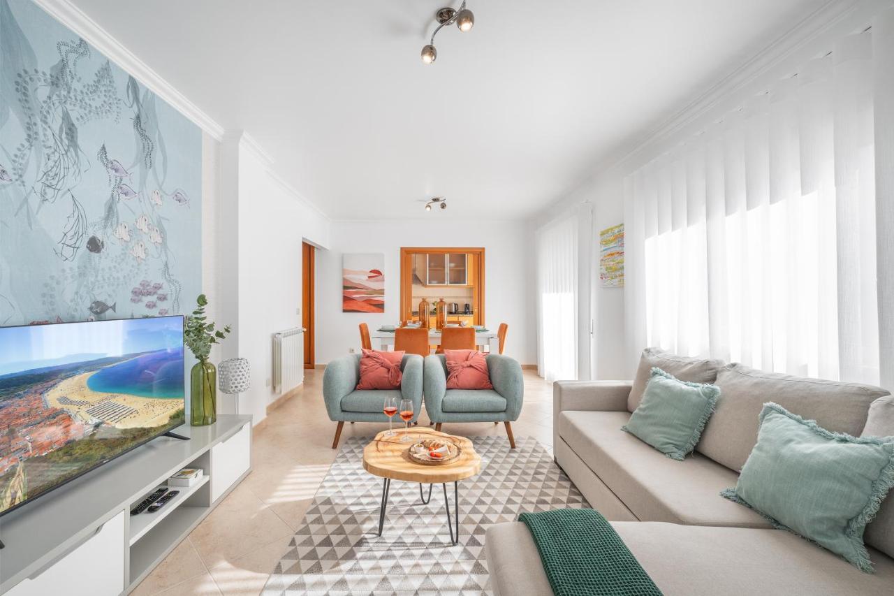 Appartement Ocean Getaway - Private Parking And Sea View à Nazaré Extérieur photo