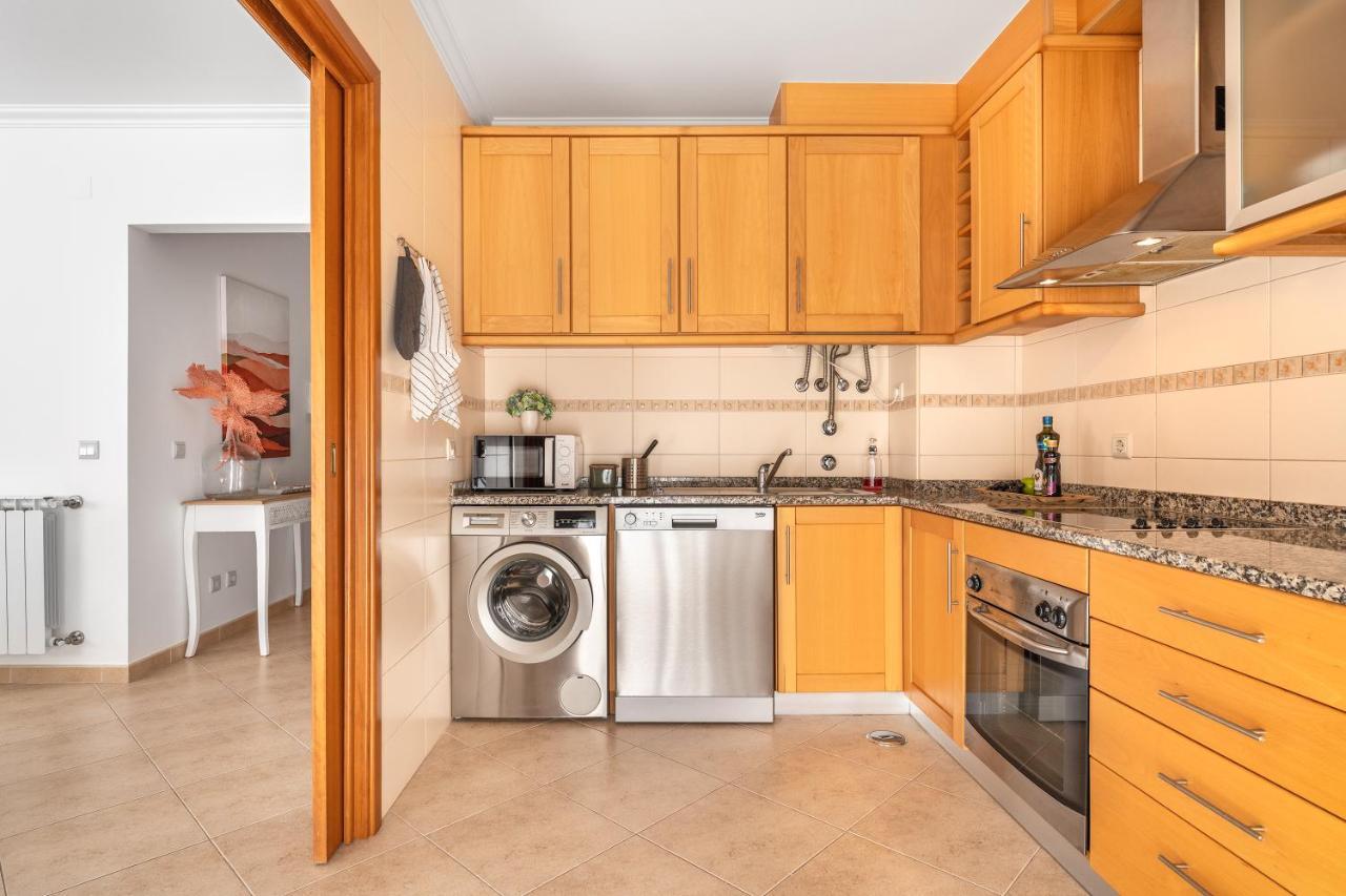 Appartement Ocean Getaway - Private Parking And Sea View à Nazaré Extérieur photo