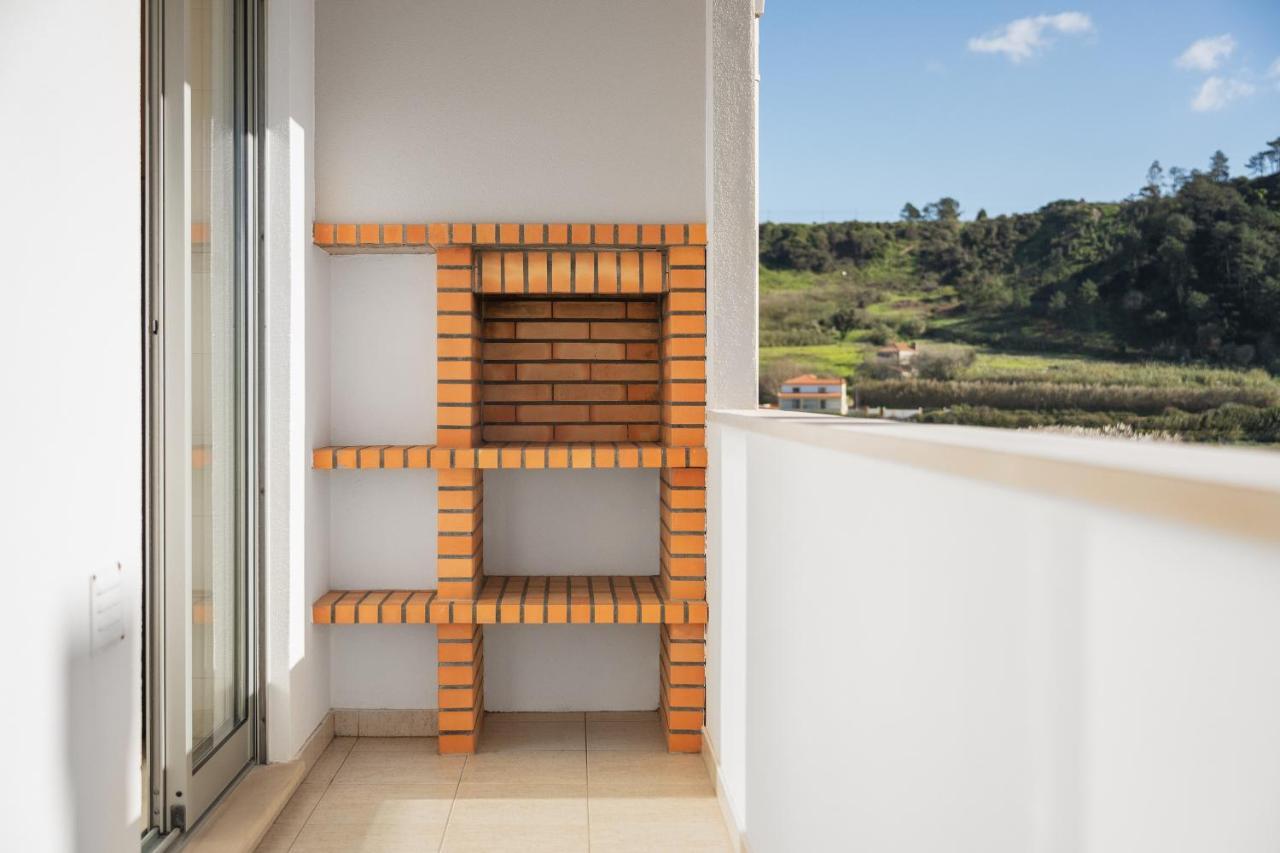 Appartement Ocean Getaway - Private Parking And Sea View à Nazaré Extérieur photo